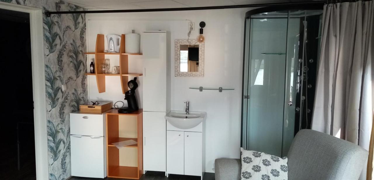 B&B Aan Het Water Earnewald Bagian luar foto