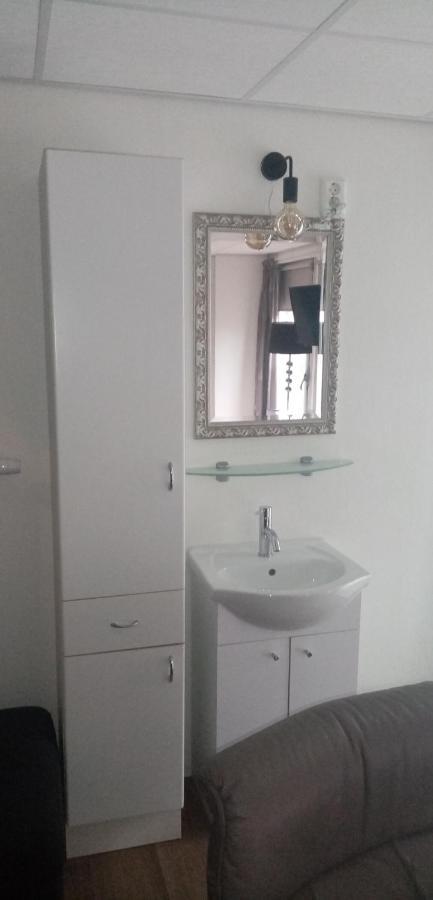 B&B Aan Het Water Earnewald Bagian luar foto
