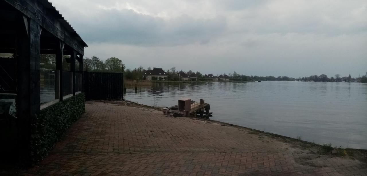 B&B Aan Het Water Earnewald Bagian luar foto